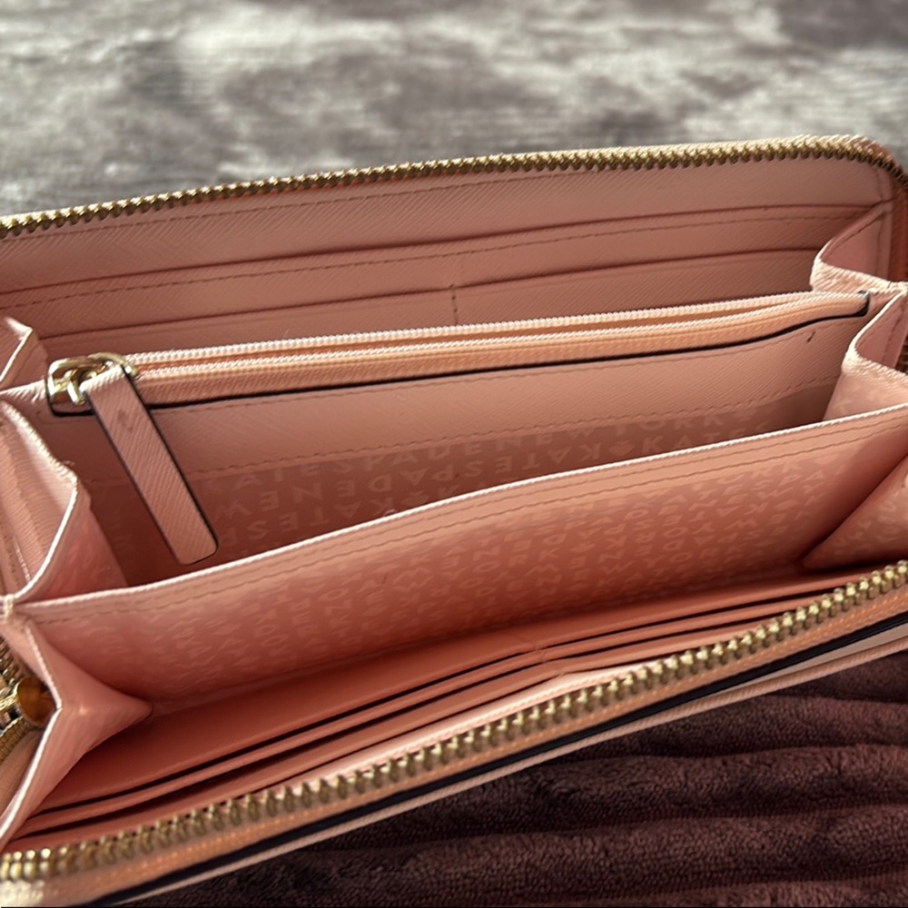 Kate Spade Cream Wallet - Picture 3 of 3